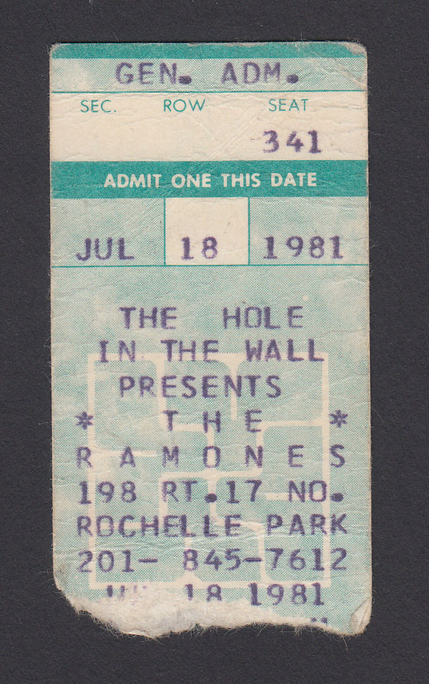 RAMONES at Hole In The Wall 7.18.81
